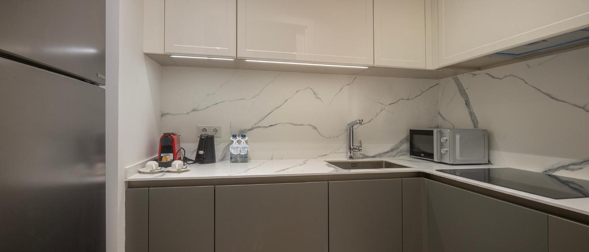 ฮิลตันมอลล์ออฟอิสตันบูล Hotel ภายนอก รูปภาพ A kitchen in a hotel